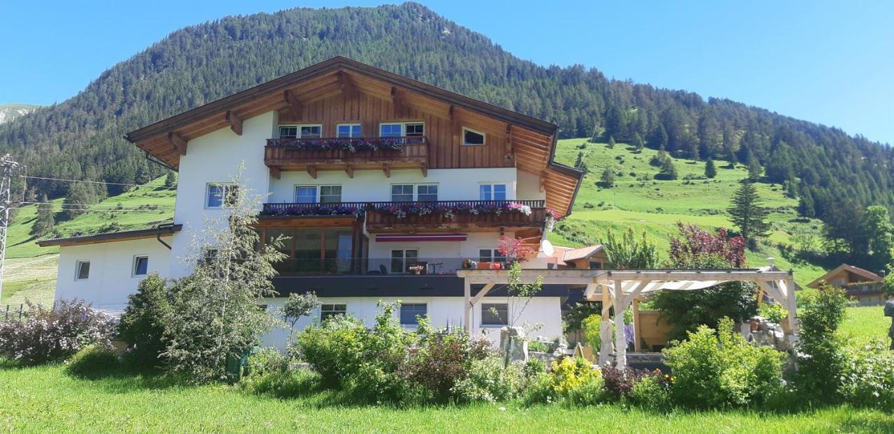 Grossglocknerappartement Kals am Grossglockner Exterior foto