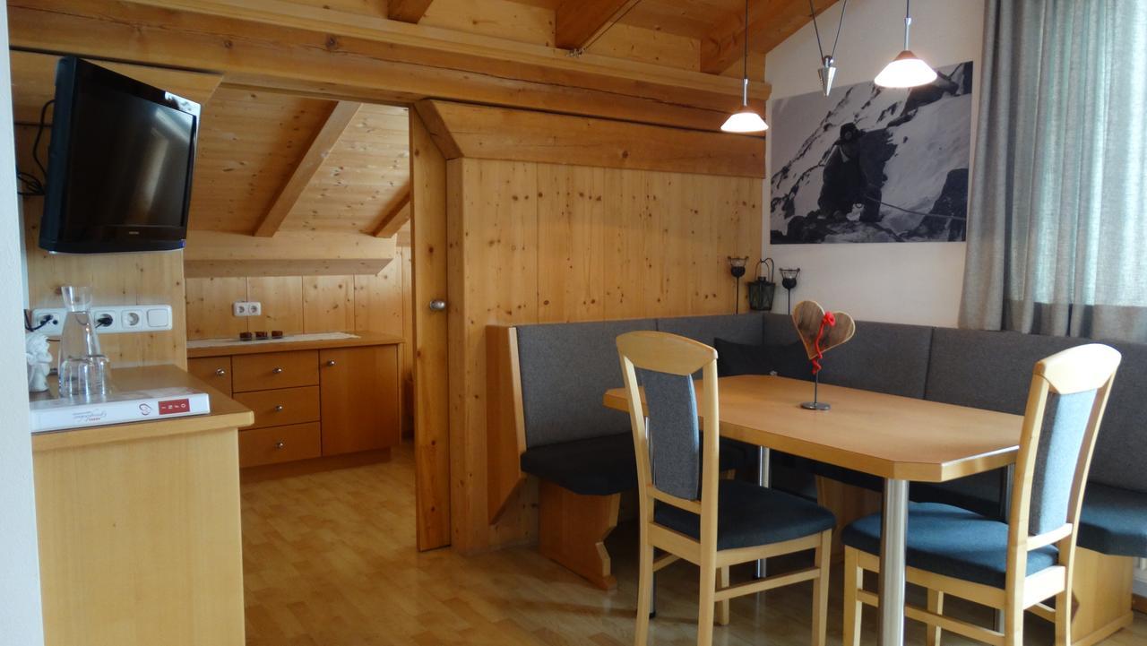 Grossglocknerappartement Kals am Grossglockner Exterior foto